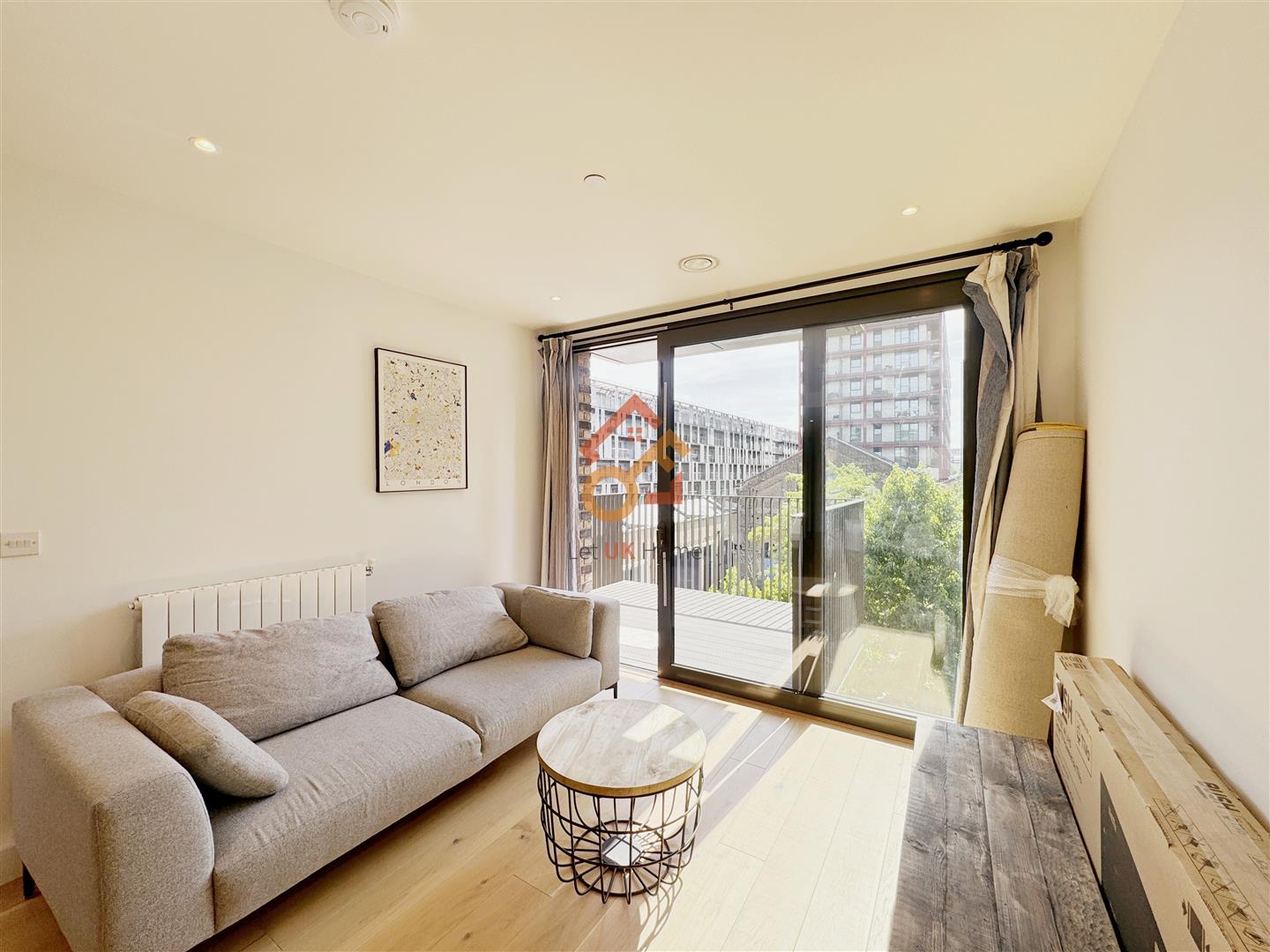 Flat Major Draper Street in Greater London