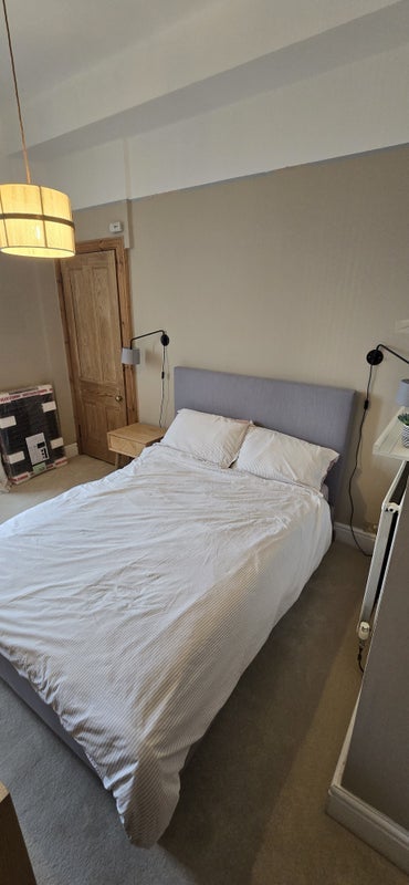 Room Caird Drive in Glasgow