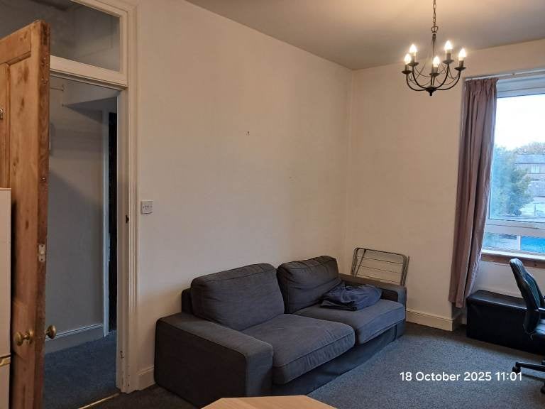 Flat Wheatfield Place in City of Edinburgh