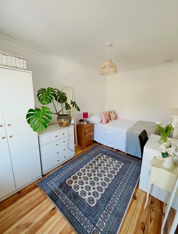 Room Milligan Street in Greater London