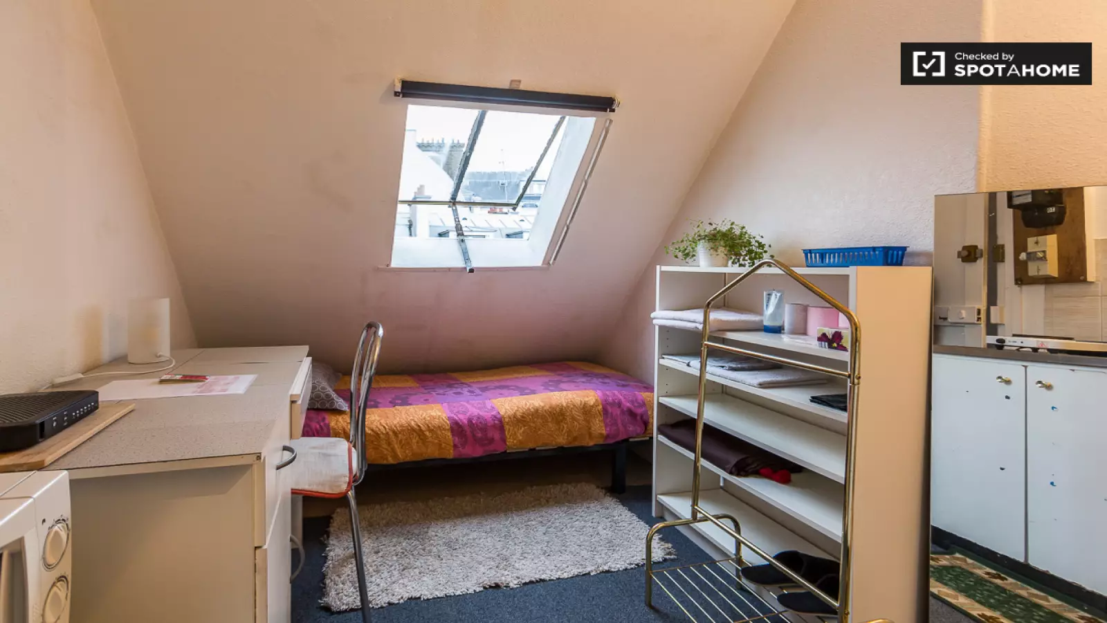 Flat Rue de Thann in Paris