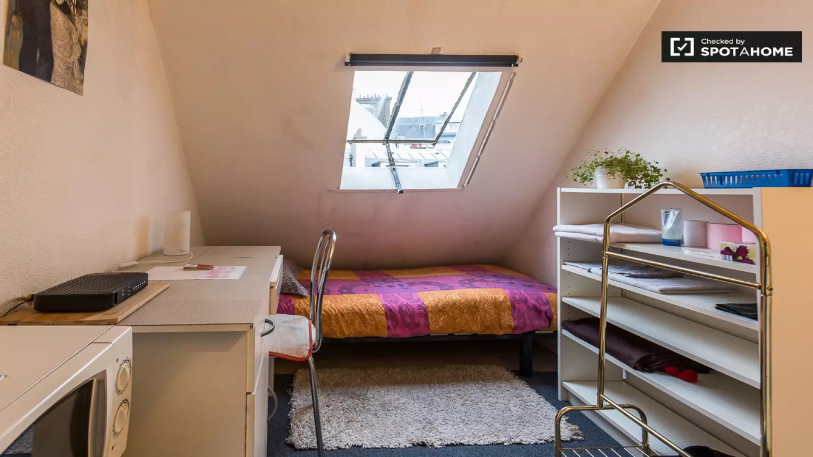 Flat Rue de Thann in Paris