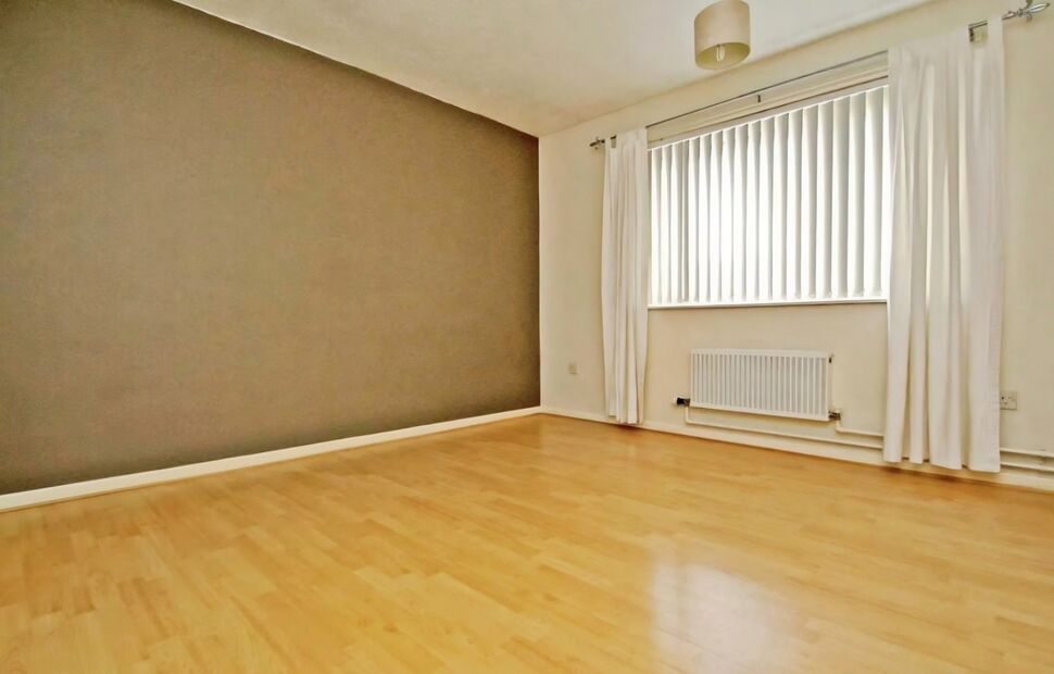 House Rose Close in Nottingham