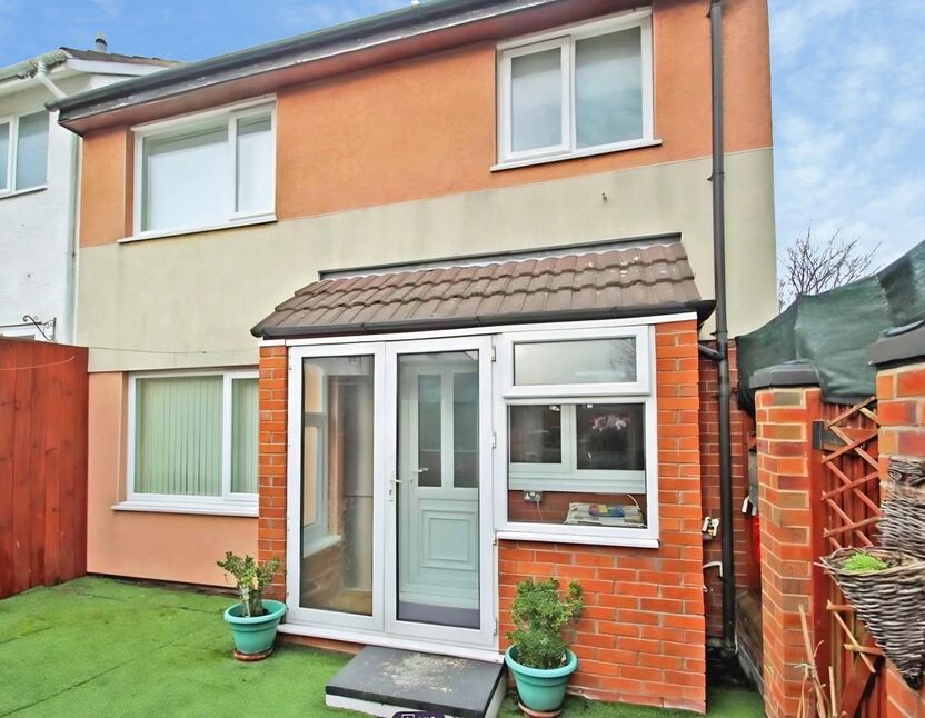 House Rose Close in Nottingham