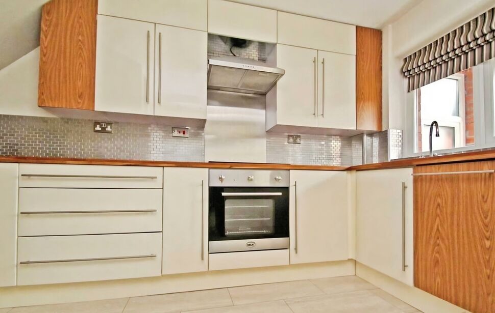 House Rose Close in Nottingham