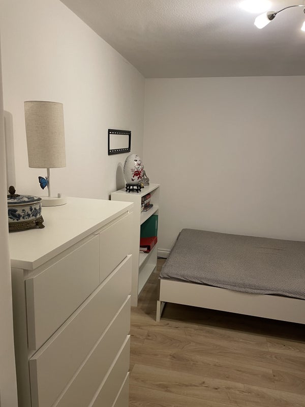 Room Raymond Road in Slough