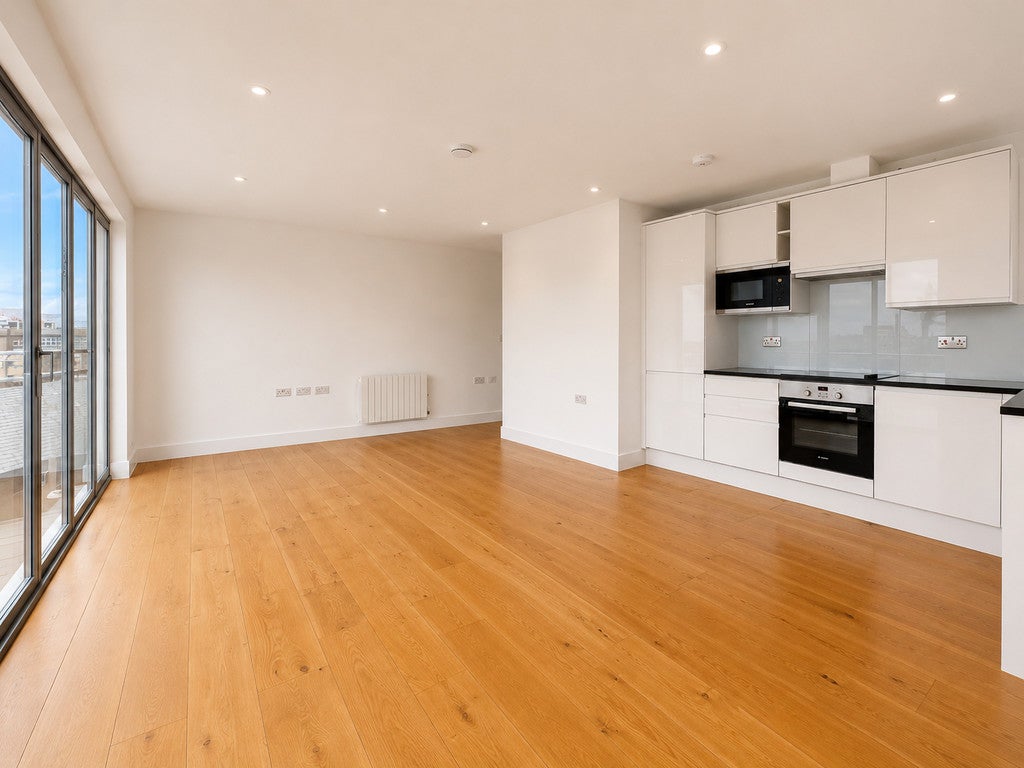 Flat Scarbrook Road in Greater London