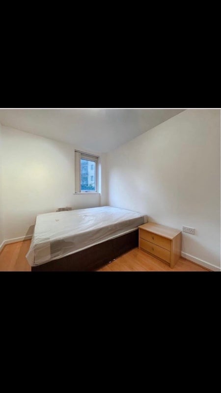 Room Elmwood Lane in Leeds