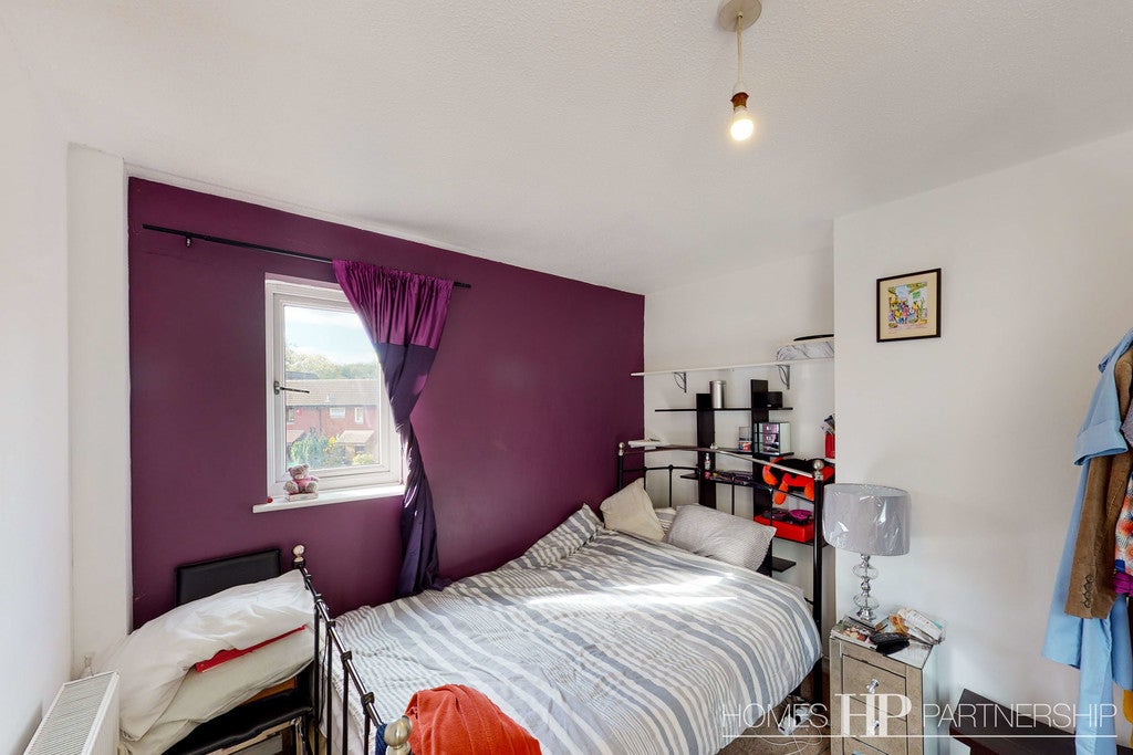 House Chevening Close in Crawley