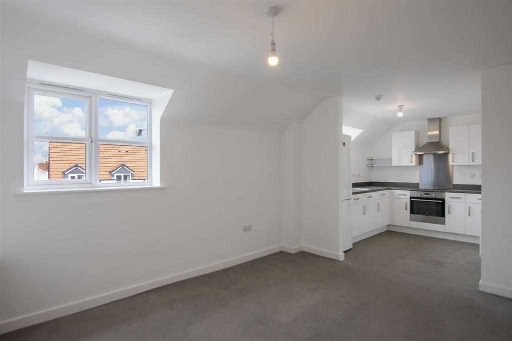 Flat Escelie Way in Birmingham