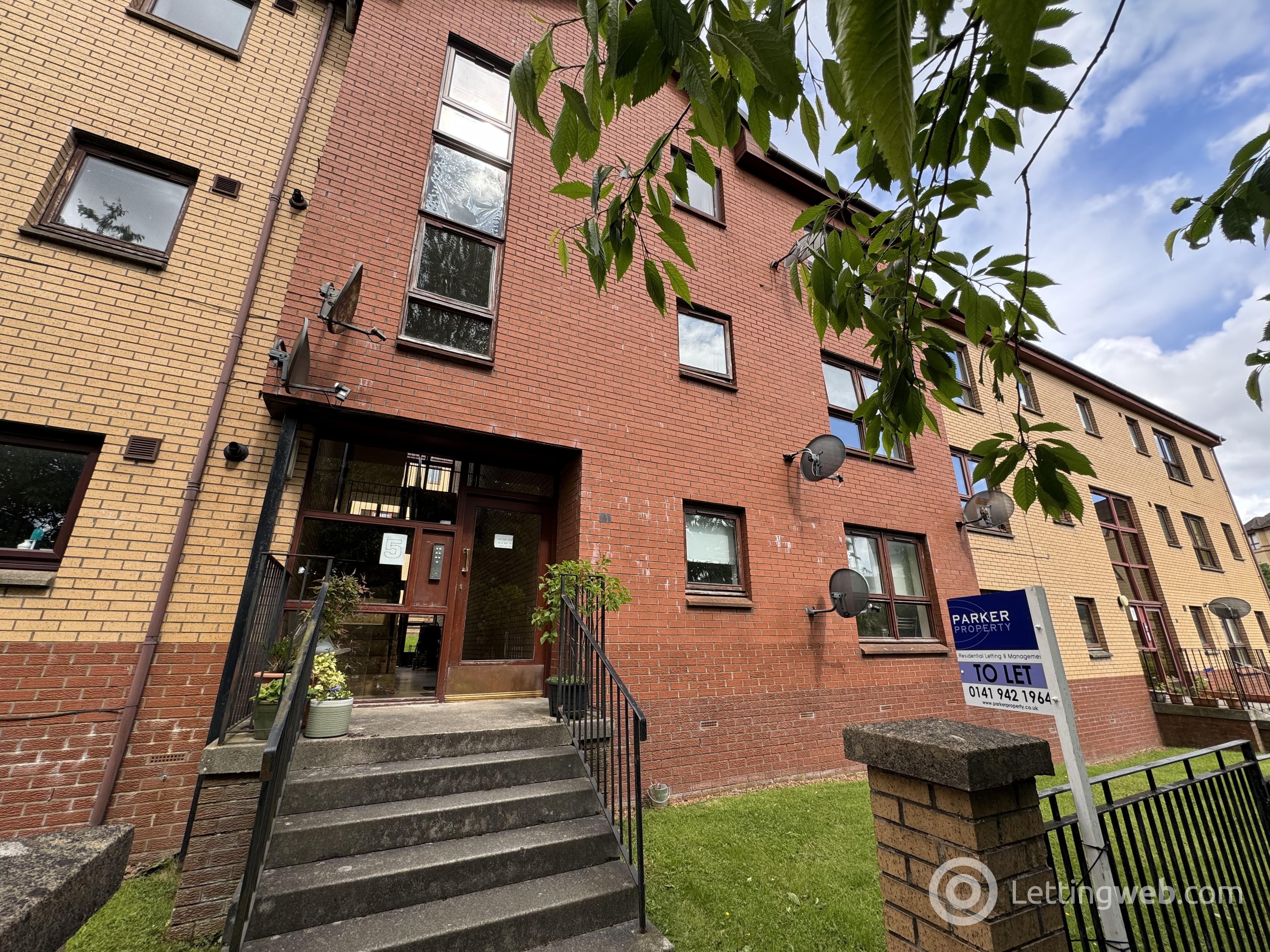 Flat Hopehill Gardens in Glasgow