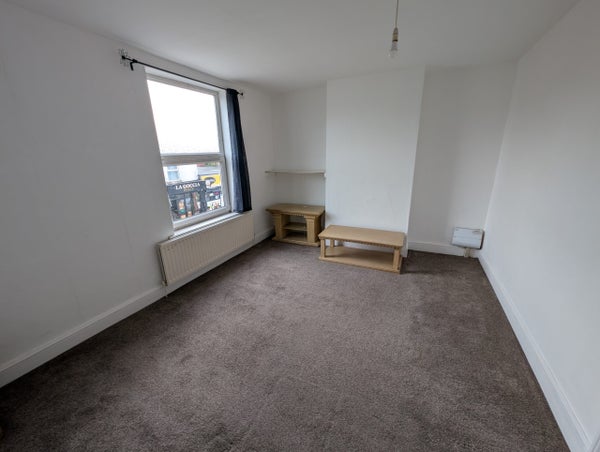 Flat Pershore Road in Birmingham