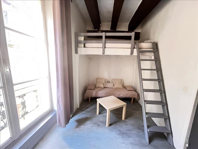 Flat Rue du Petit Soleil in Tours