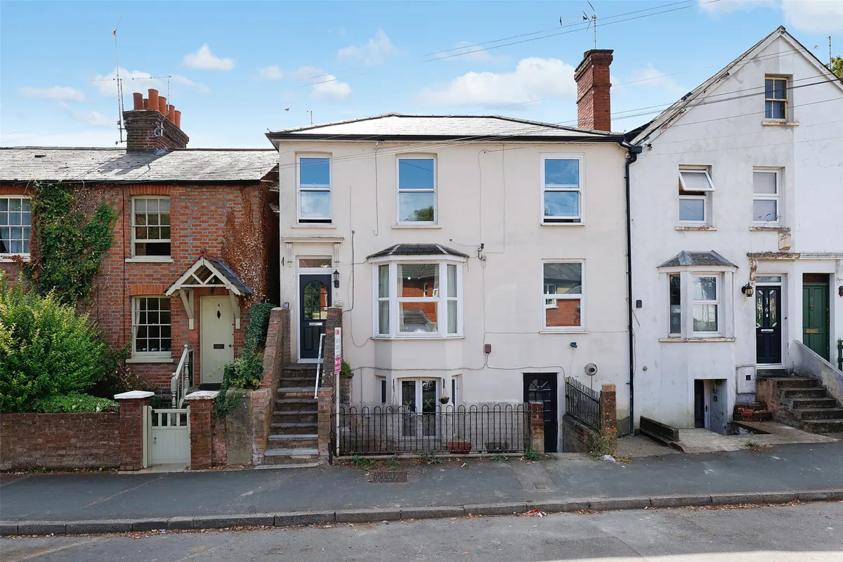 Flat Hampstead Road in Mole Valley