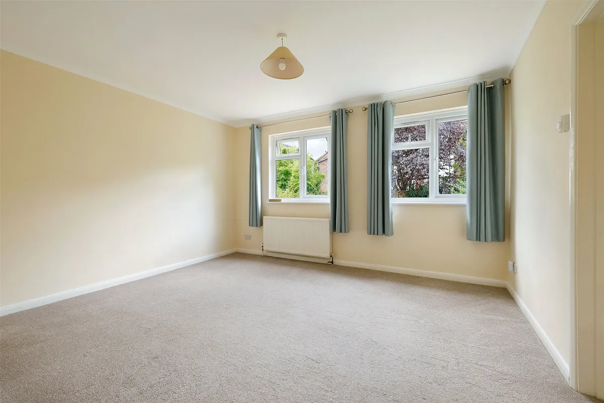Flat Hampstead Road in Mole Valley