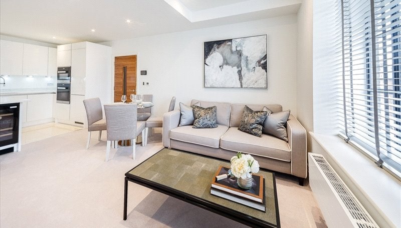 Flat Rainville Road in Greater London