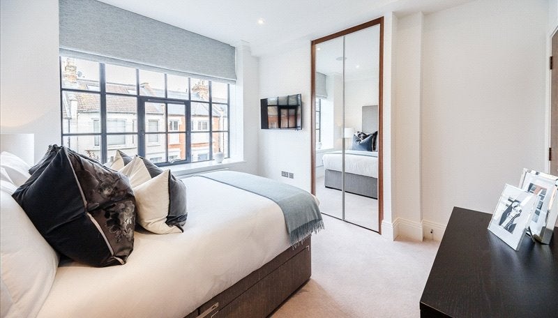 Flat Rainville Road in Greater London