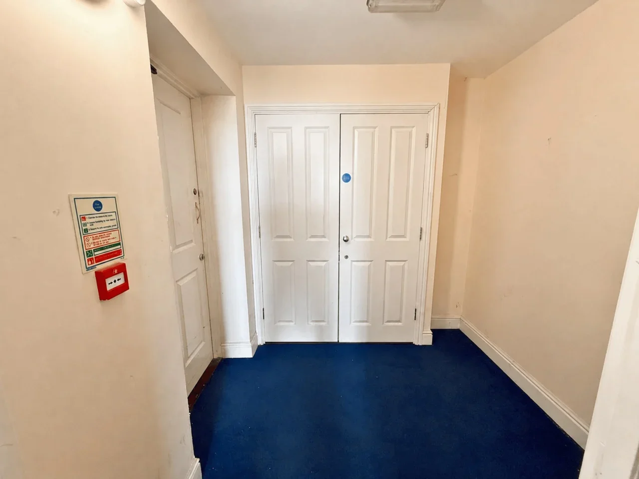 Flat Tanner Street in Greater London