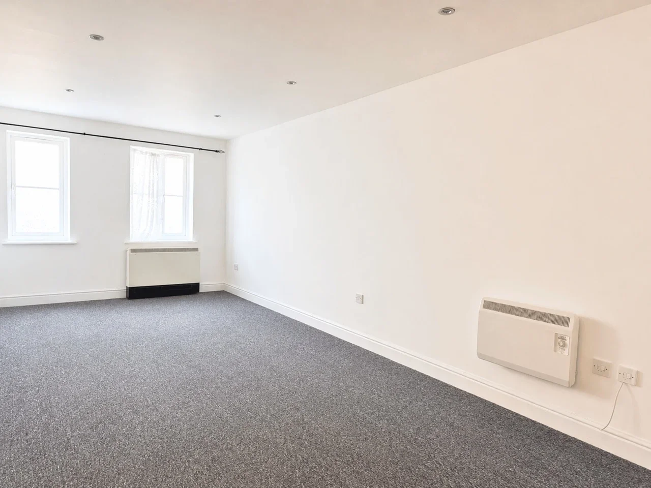 Flat Tanner Street in Greater London