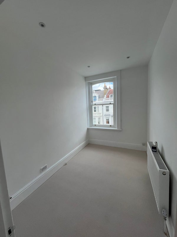 Flat Coleherne Road in Greater London