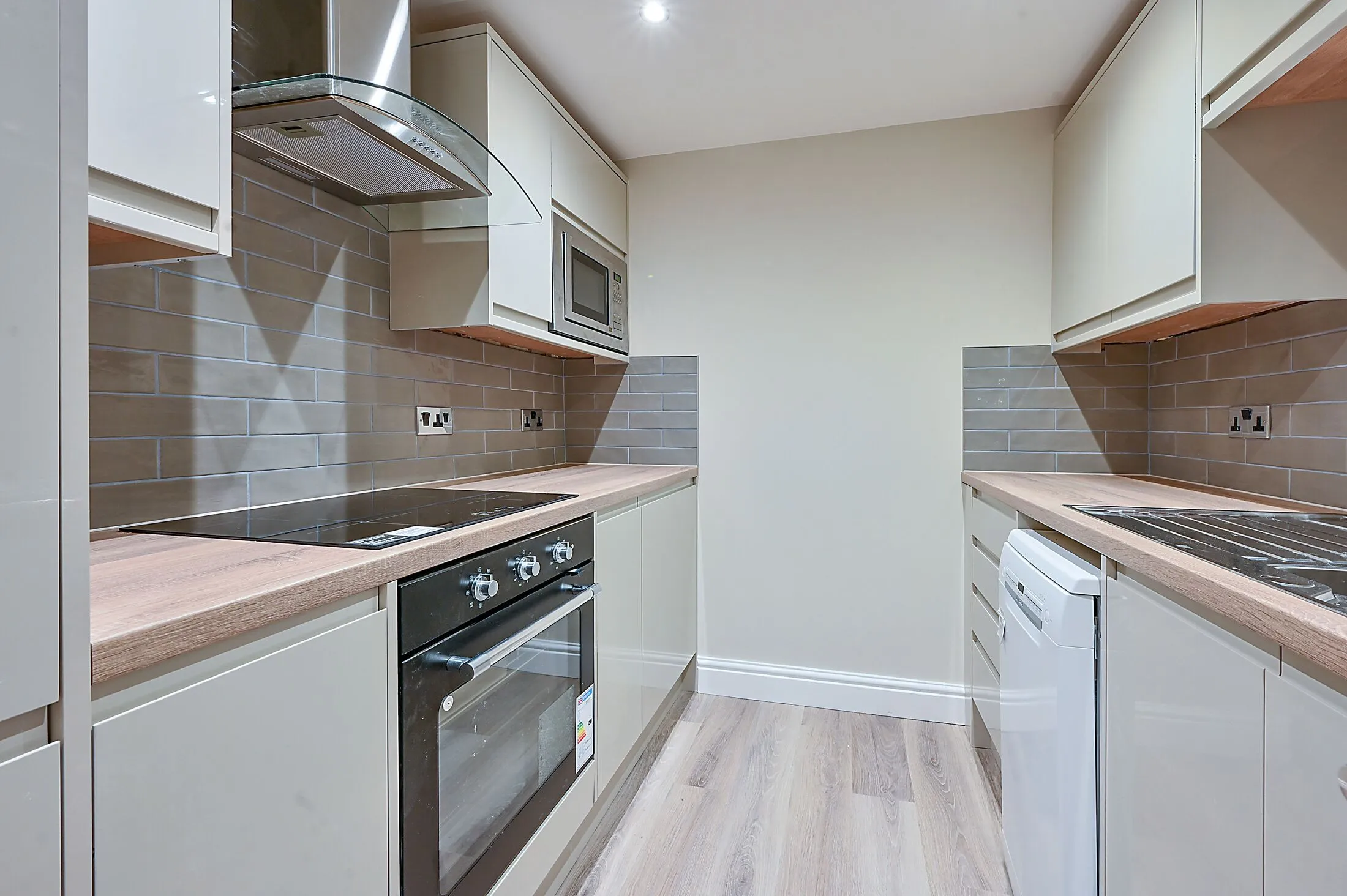 Flat Bourne Place in Greater London