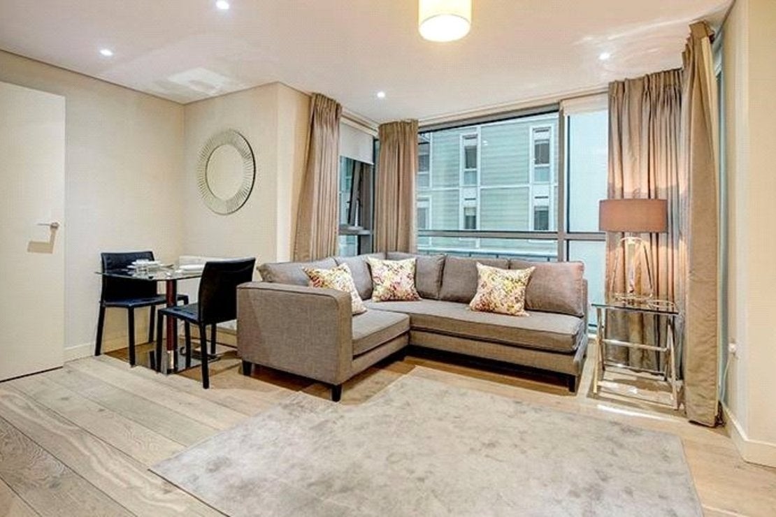 Flat Merchant Square in City of Westminster