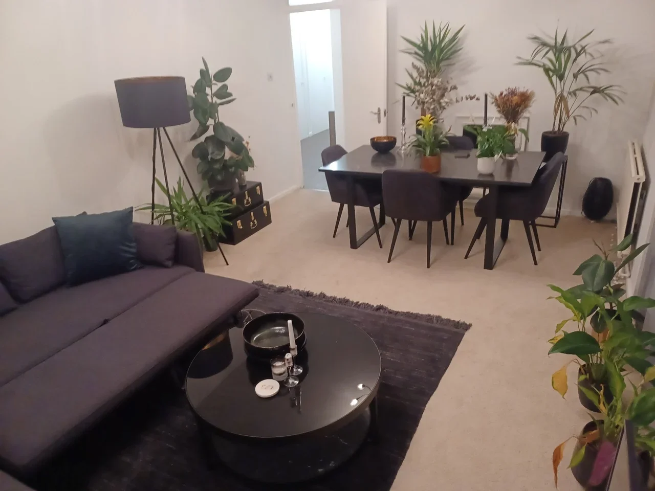 Flat Albemarle Road in Greater London