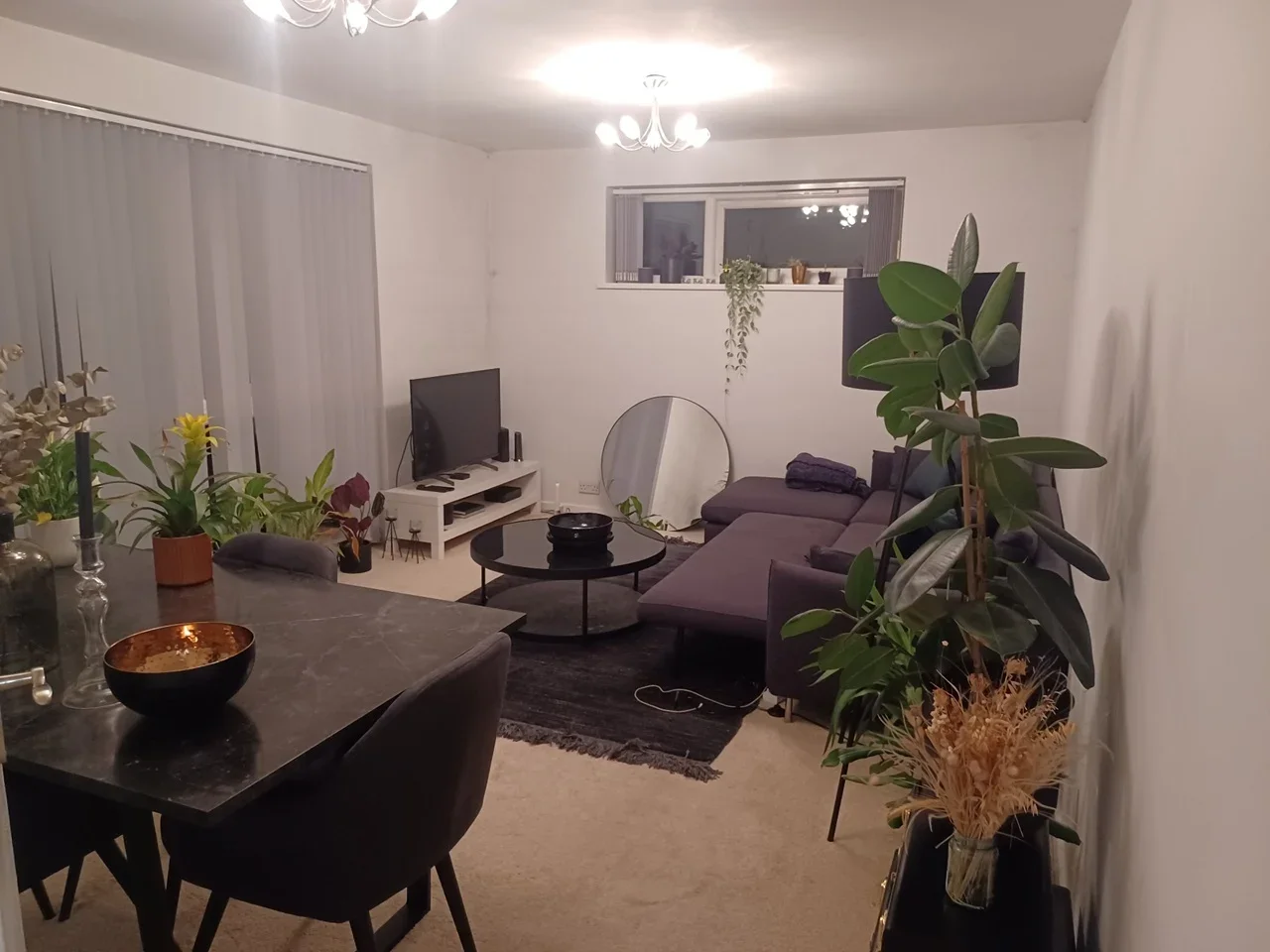 Flat Albemarle Road in Greater London