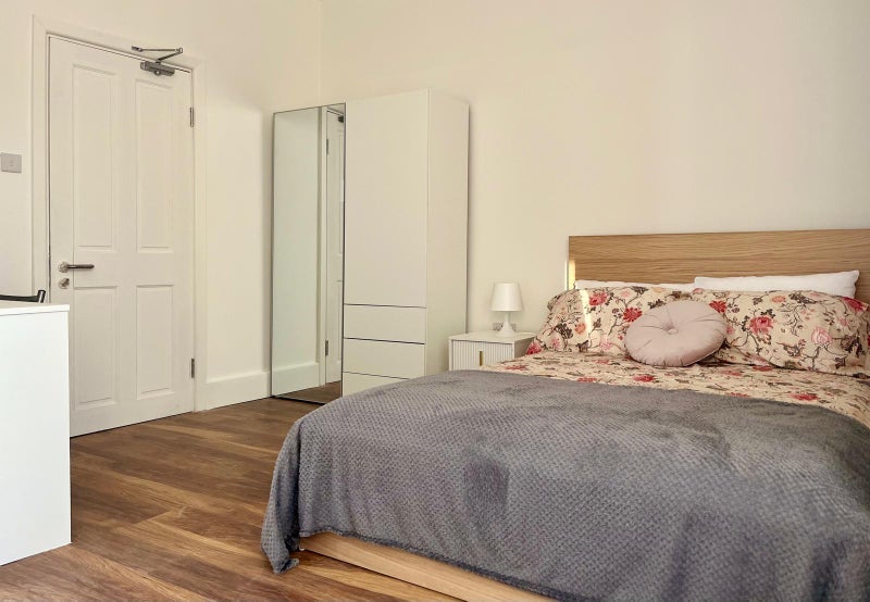 Room Bedford Road in Liverpool
