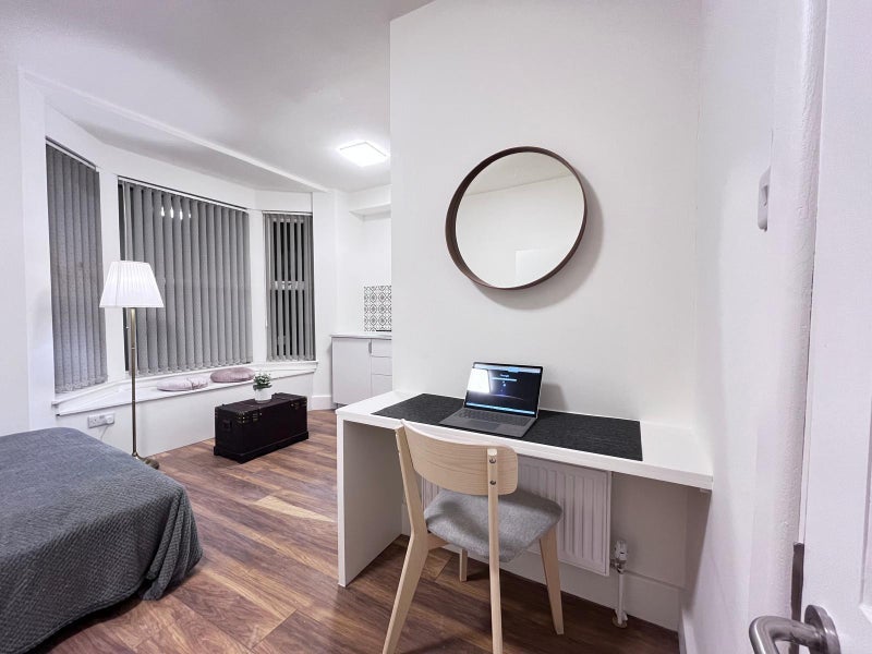 Room Bedford Road in Liverpool