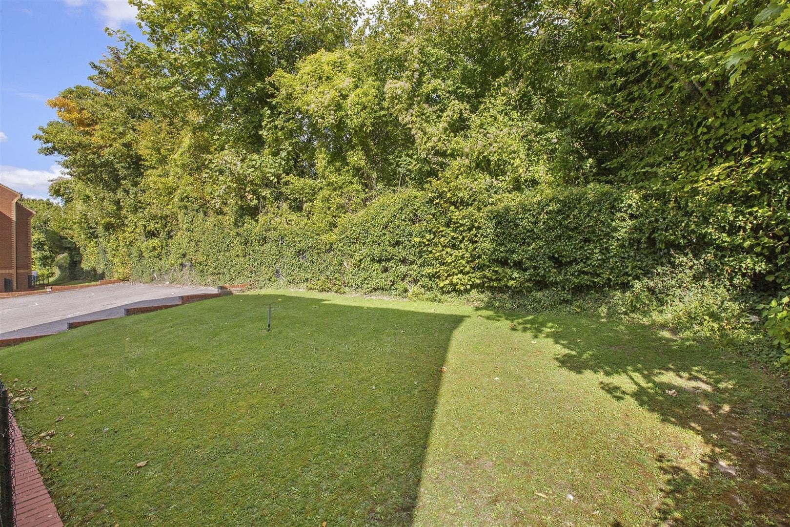 Flat Birches Rise in High Wycombe