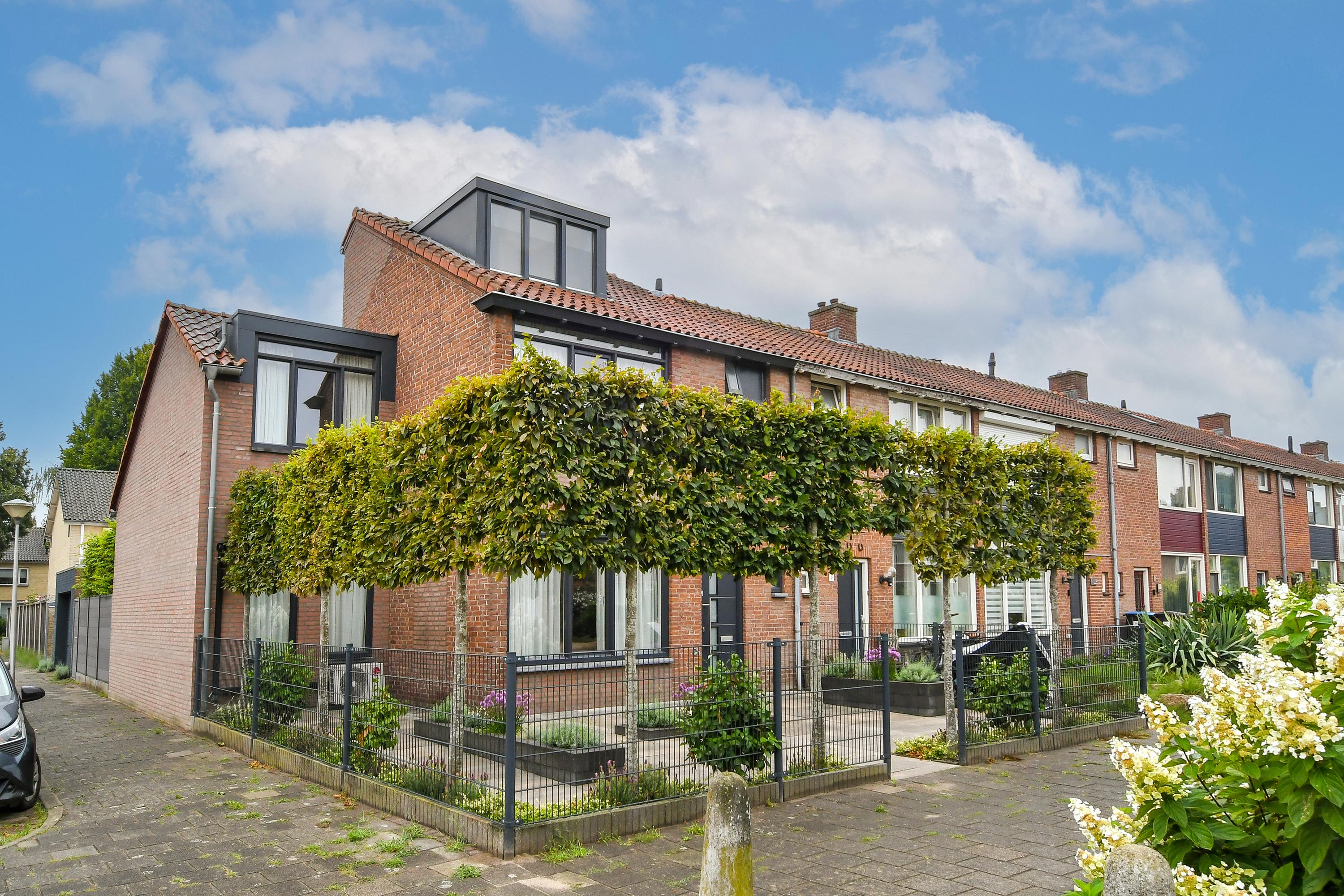 Huis Generaal des Tombepad 1 in Eindhoven