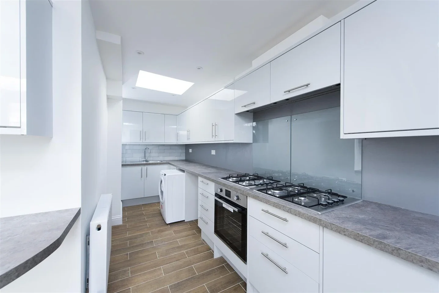 Room Cavendish Avenue in Greater London