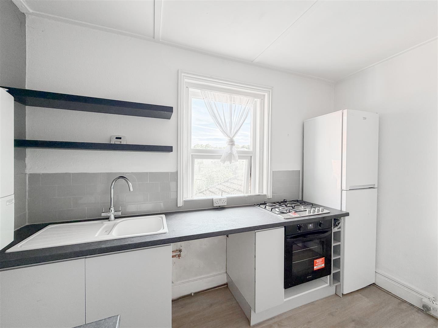 Flat London Road in Rother