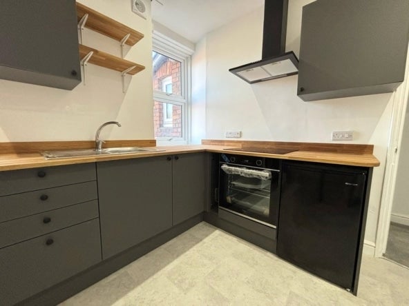 Flat Westcott Place in Swindon