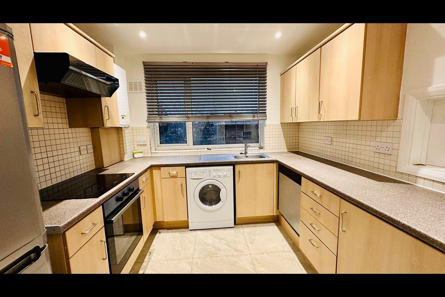 Flat Robinson's Close in Greater London
