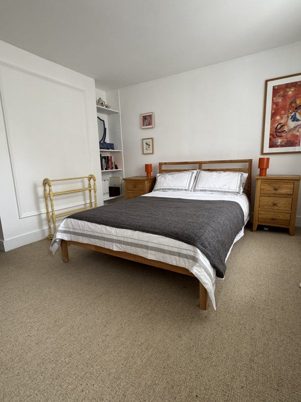 Room Dodbrooke Road in Greater London