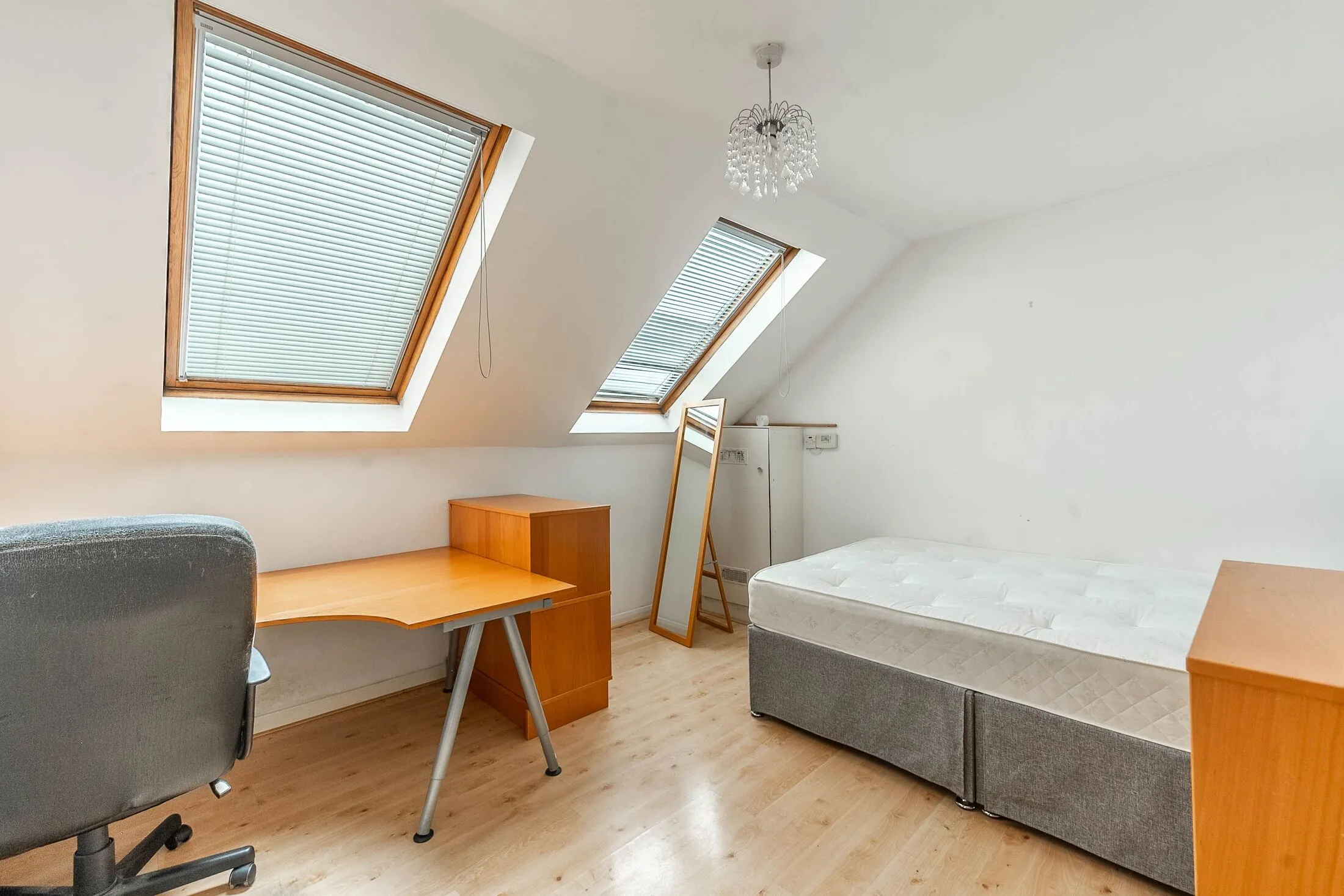 Flat Oakcroft Close in Greater London