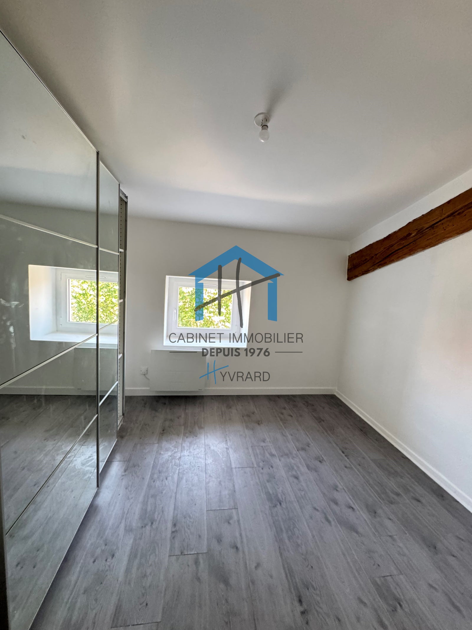 Flat Place Neyrand-Thiollière in Lorette
