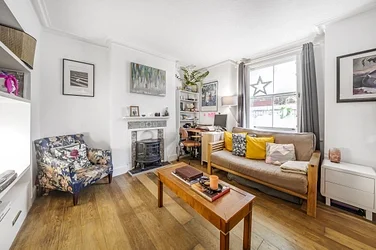 Flat Leamore Street in Greater London