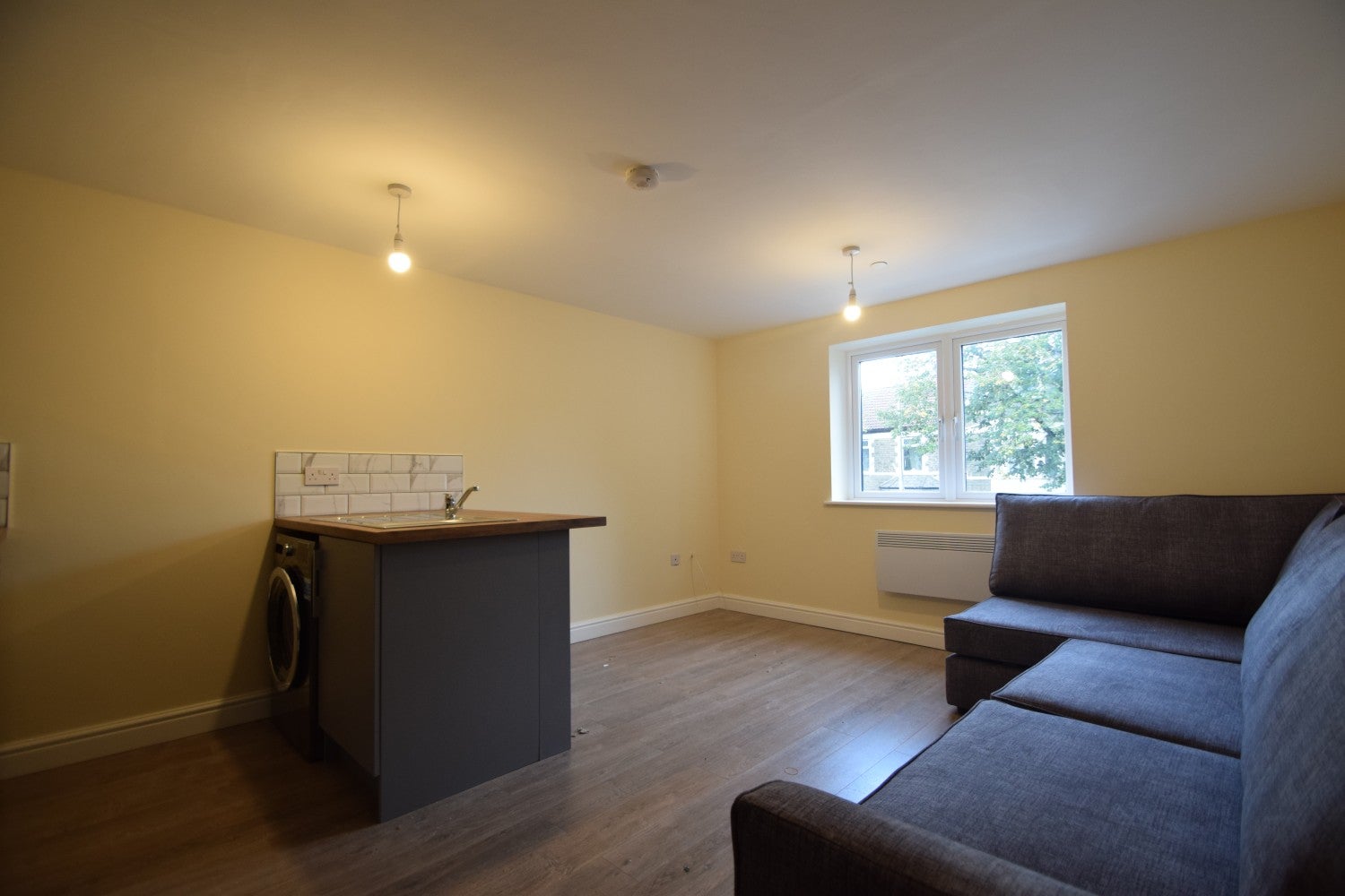 Flat Cathays Terrace in Cardiff