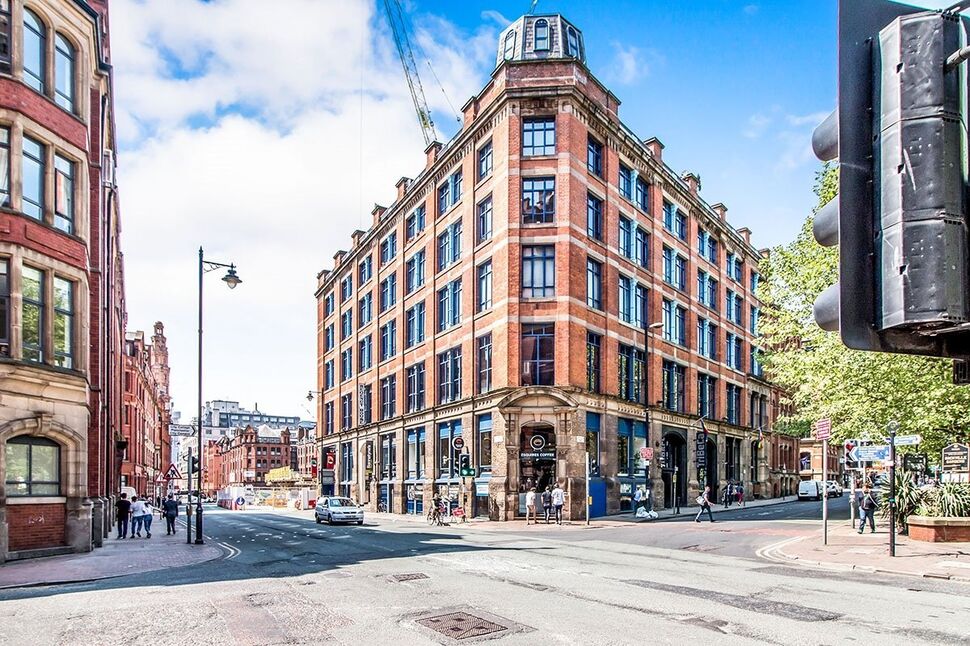 Flat Whitworth Street in Manchester