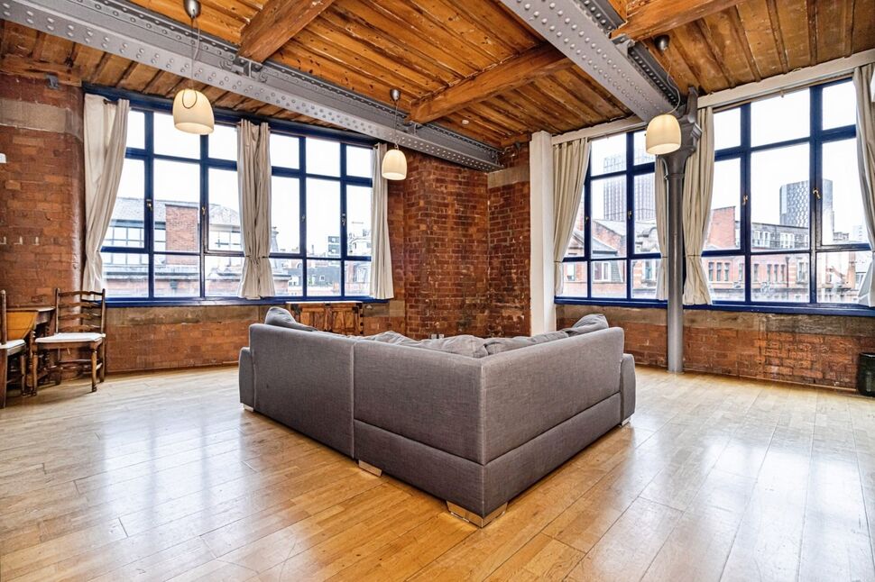 Flat Whitworth Street in Manchester