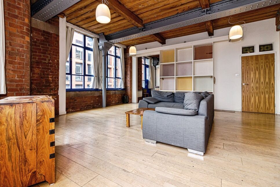 Flat Whitworth Street in Manchester