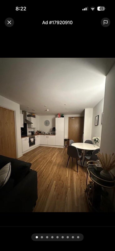 Room Pomona Strand in Trafford