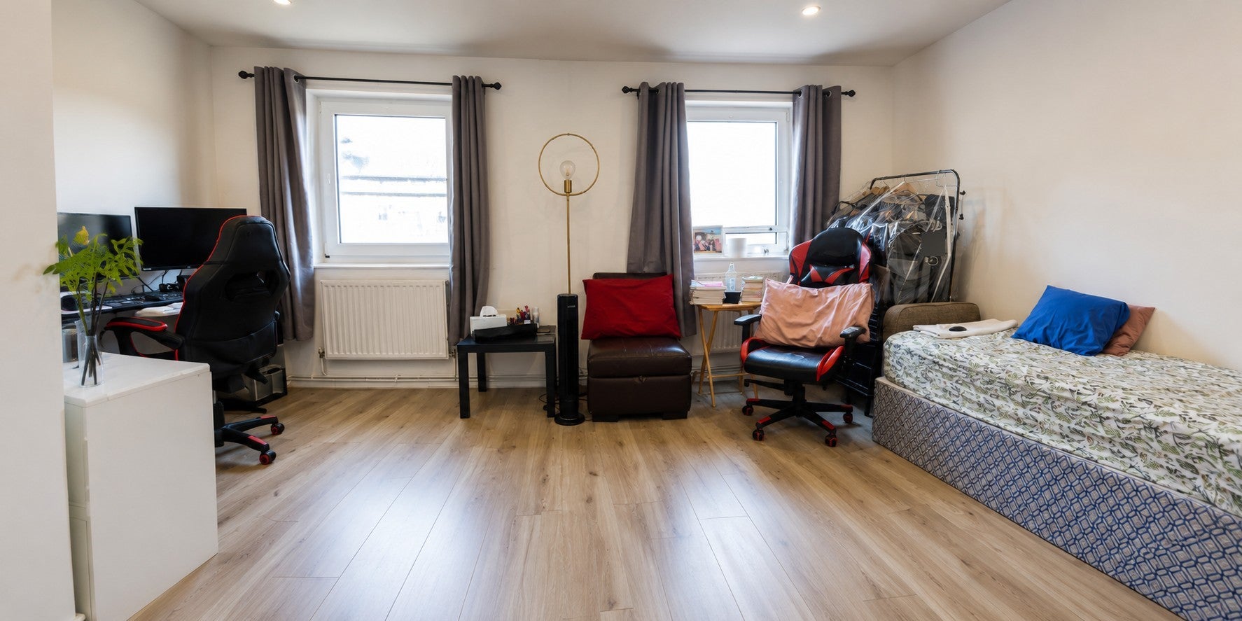 Flat Celandine Close in Greater London