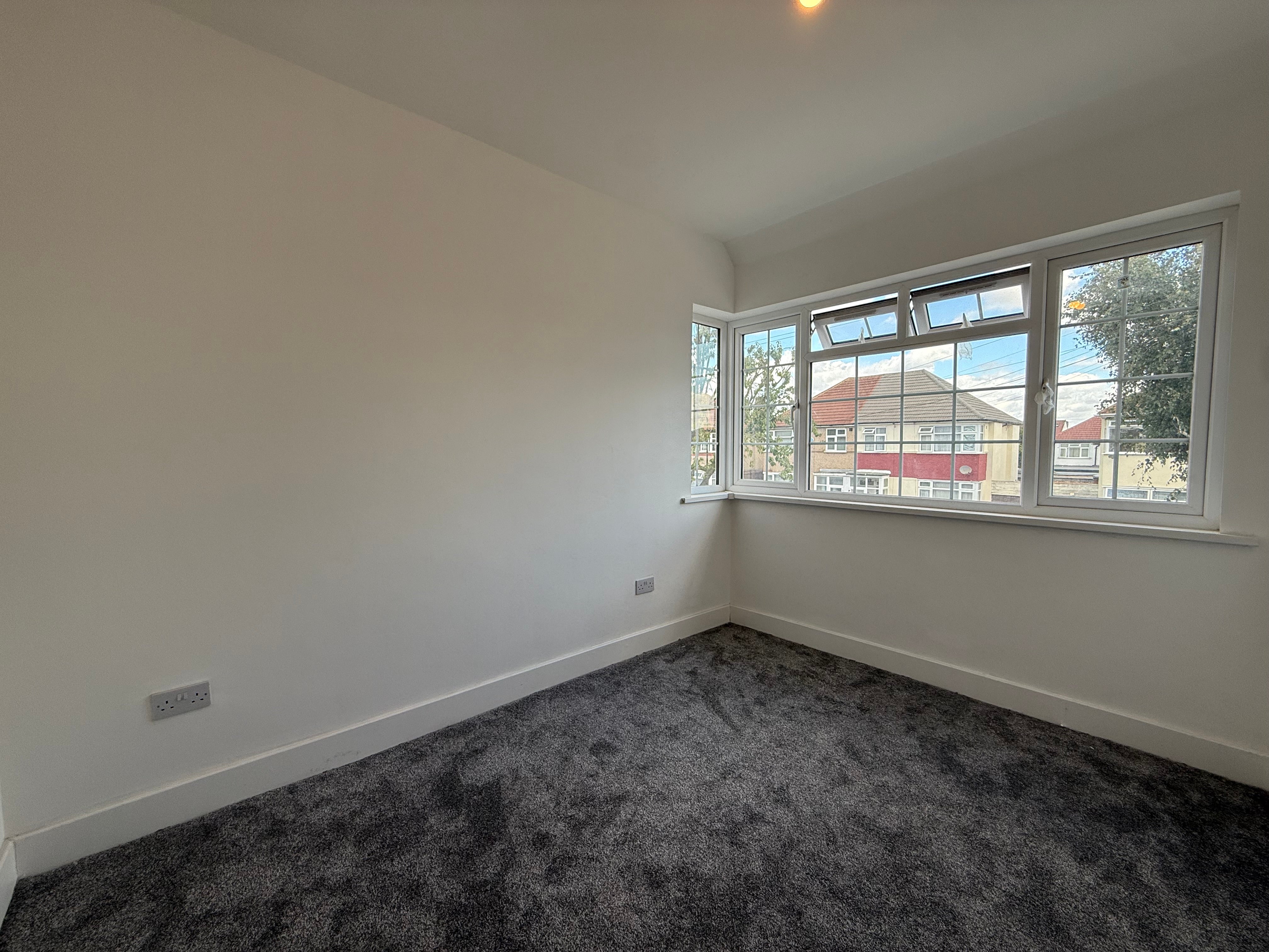 Flat Tilney Road in Greater London