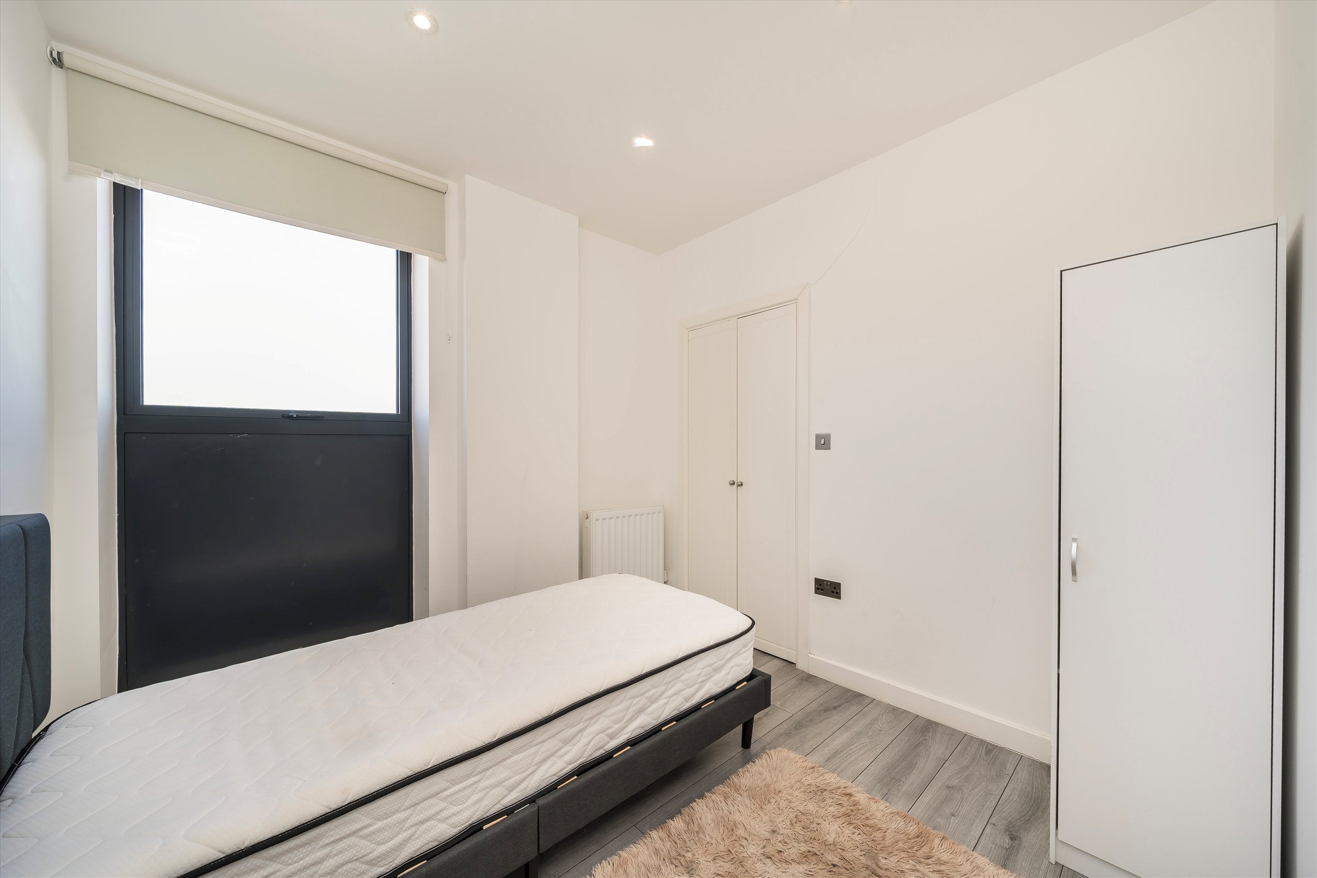 Flat Woolwich Road in Greater London