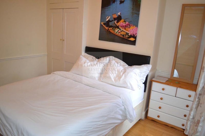 Room Cedar Road in Greater London