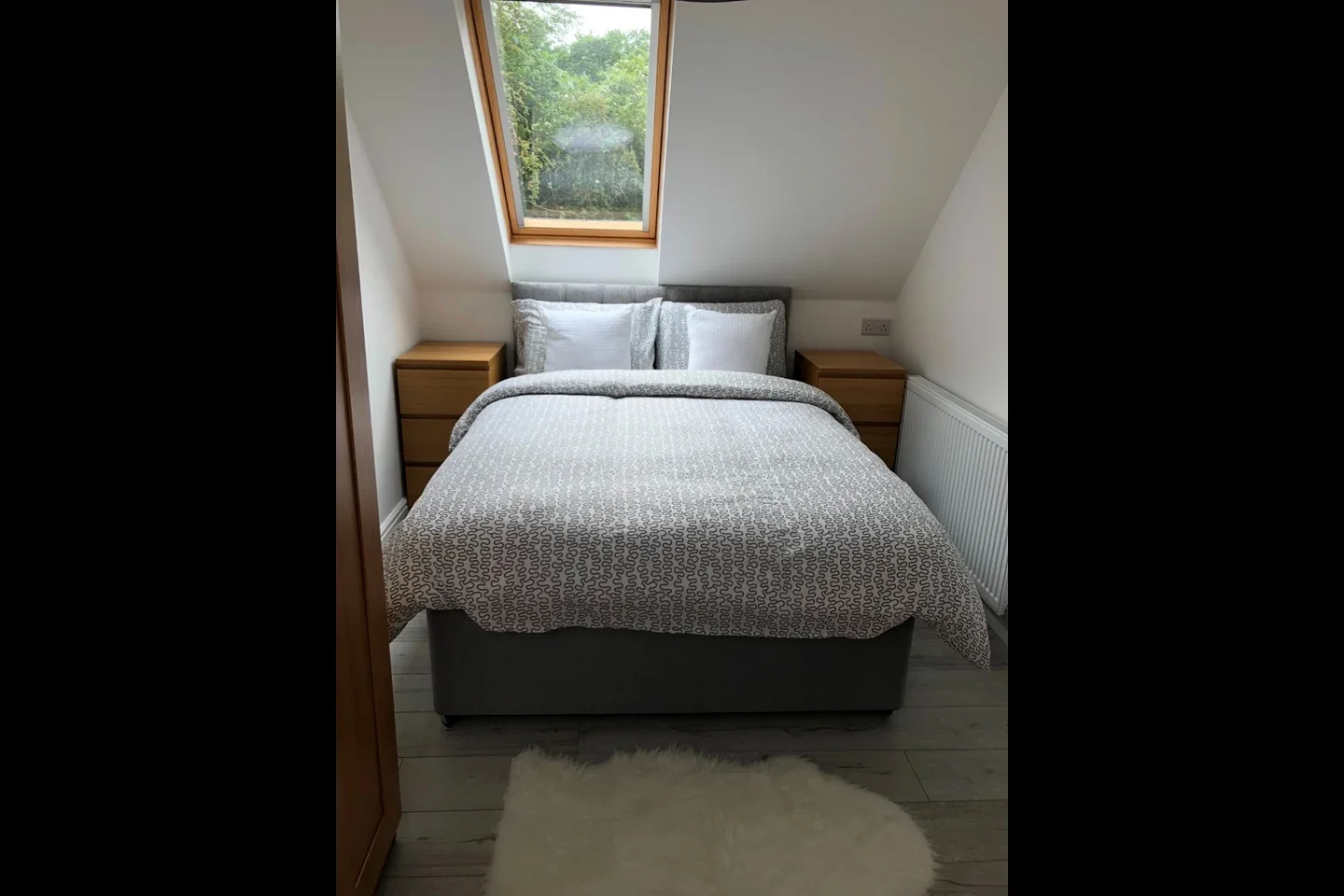 Flat Brady Drive in Greater London